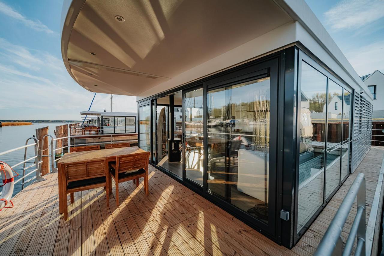 Schwimmendes Ferienhaus "Trinity" Ihr Seahome Auf Der Ostsee Пенемюнде Экстерьер фото